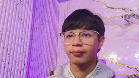 spark_tay online show from May 18, 4:07 am