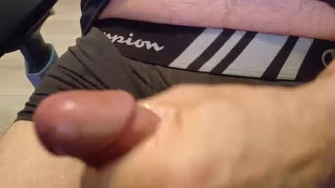 Snapshot of sparklenuts17 chatting on October 4, 2:26 pm sparklenuts17 online show from October 4, 2:26 pm