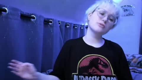 Snapshot of sparkling_water_hate_club chatting on November 13, 2:43 am Atticus Pendragon online show from November 13, 2:43 am