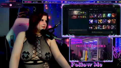 Snapshot of sparksafterdark chatting on April 1, 6:25 am sparksafterdark online show from April 1, 6:25 am