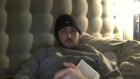 Snapshot of sparta252 chatting on December 10, 1:00 am sparta252 online show from December 10, 1:00 am