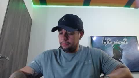 Snapshot of spartacus_cam chatting on September 30, 5:34 am     online show from September 30, 5:34 am