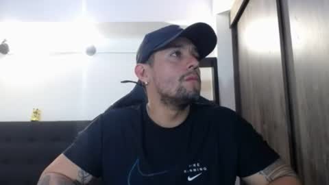 Snapshot of spartacus_cam chatting on July 3, 6:31 am online show from July 3, 6:31 am