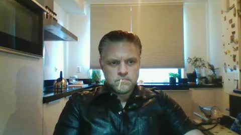 DutchDude online show from February 26, 11:20 am