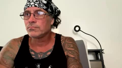 specter1972 online show from November 27, 3:58 pm