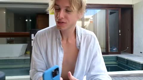 Sasha --  online show from March 29, 12:43 am