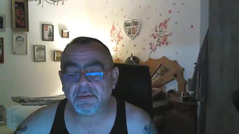 Snapshot of spektor1389 chatting on January 12, 4:08 pm spektor1389 online show from January 12, 4:08 pm