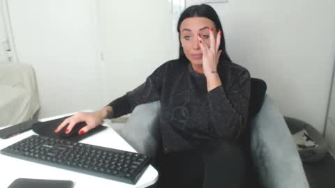 Carla online show from February 26, 8:00 pm