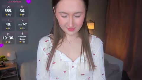 Snapshot of spiceofalex chatting on November 29, 7:28 pm Elva online show from November 29, 7:28 pm