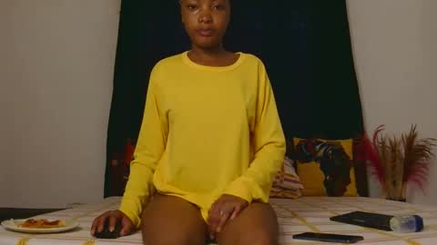 Snapshot of spicy_angels chatting on November 20, 10:37 am Quinter Cheeky online show from November 20, 10:37 am