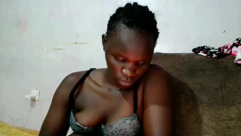 spicy_bella69 online show from May 20, 7:03 am