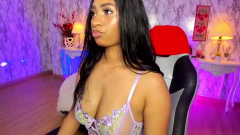 Snapshot of spicyamelia chatting on February 19, 1:17 pm Amelia GTM-5 817 IG Spicychoco am online show from February 19, 1:17 pm