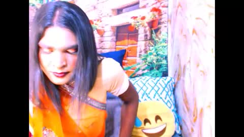 Snapshot of spicybarbie4u chatting on February 15, 5:09 pm spicybarbie4u online show from February 15, 5:09 pm