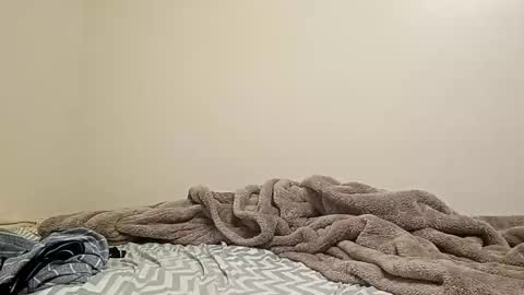 spicyhotmxlf online show from April 15, 1:29 pm