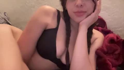 Snapshot of spicypiscesxoxo chatting on June 9, 2:34 am spicypiscesxoxo online show from June 9, 2:34 am