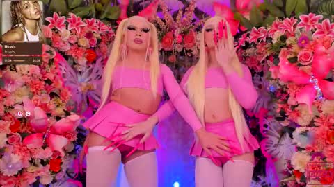 Snapshot of spicysluts chatting on October 16, 12:55 am  Alison  Sharon  online show from October 16, 12:55 am