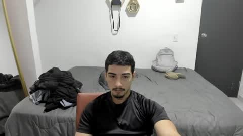 Snapshot of spider_master77 chatting on June 18, 9:41 pm spider master online show from June 18, 9:41 pm