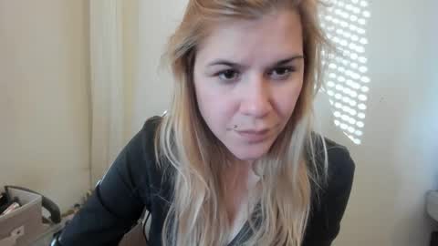 FREE ONLY FANSy online show from December 7, 12:56 pm