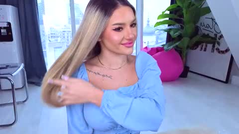 Anna online show from January 19, 12:09 pm