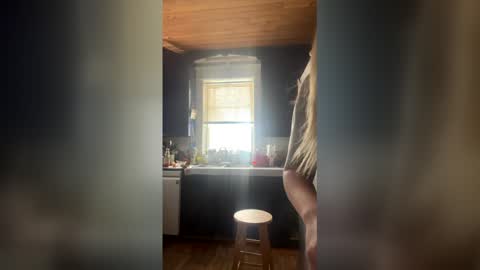 sporegeous online show from February 16, 5:53 pm