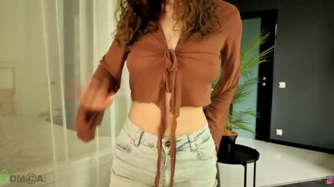 Lily  my new acc3 online show from May 29, 2:59 pm