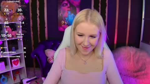 Snapshot of springajara chatting on April 30, 3:40 pm Vetta online show from April 30, 3:40 pm
