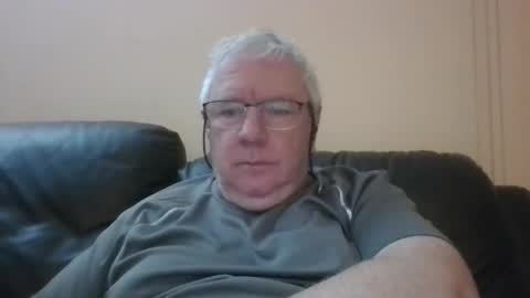 springtine online show from May 30, 11:46 pm