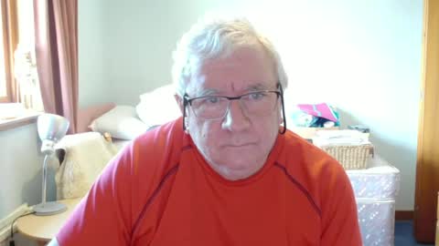 Snapshot of springtine chatting on June 20, 10:51 am springtine online show from June 20, 10:51 am