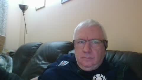 Snapshot of springtine chatting on July 4, 10:16 pm springtine online show from July 4, 10:16 pm