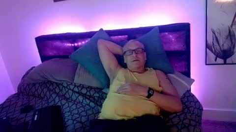Spun male online show from June 22, 7:27 am