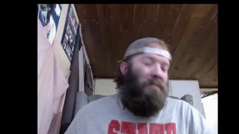 Snapshot of squegly chatting on January 3, 4:37 pm Bryan online show from January 3, 4:37 pm