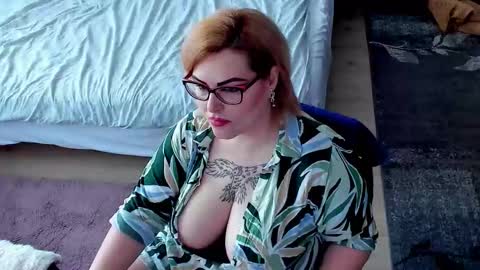 Kim online show from March 3, 9:37 am