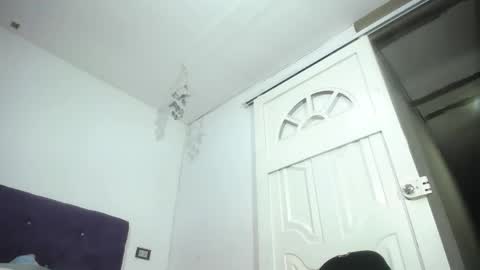 Snapshot of squirter_girl69 chatting on May 27, 4:31 am squirter_girl69 online show from May 27, 4:31 am