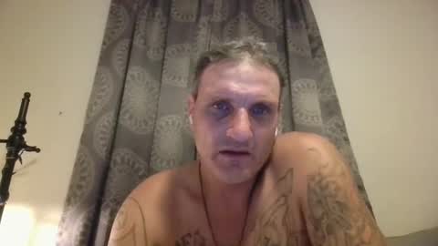 Snapshot of squirtn4mee chatting on October 15, 2:33 am Squirtn4mee online show from October 15, 2:33 am