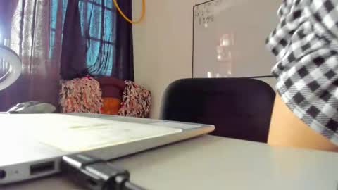 Tati online show from June 3, 2:33 pm