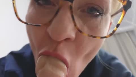 Alisa online show from March 8, 1:59 pm