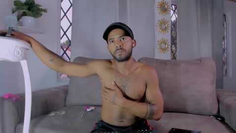 Teddy online show from February 17, 8:59 pm