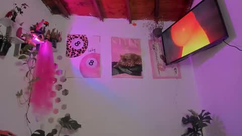 Snapshot of srsexy98 chatting on February 7, 11:41 pm srsexy98 online show from February 7, 11:41 pm