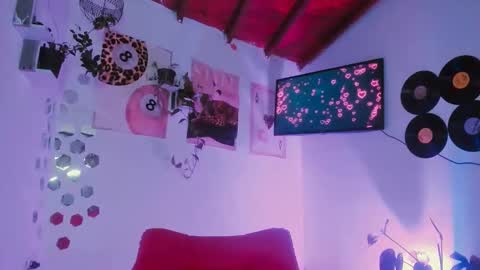 Snapshot of srsexy98 chatting on March 10, 11:43 pm srsexy98 online show from March 10, 11:43 pm