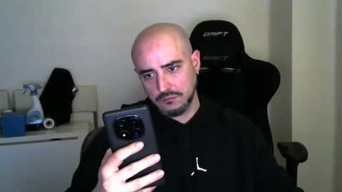 Snapshot of srtramposo chatting on February 10, 5:39 pm srtramposo online show from February 10, 5:39 pm