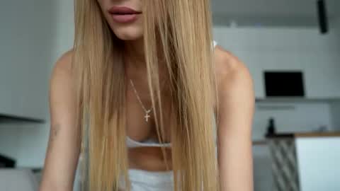 Scarlett online show from March 8, 8:40 am