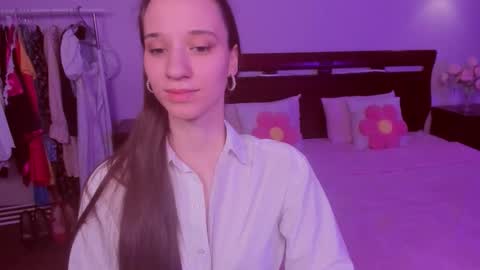 Snapshot of staceycutie chatting on February 19, 5:42 pm StaceyCutie online show from February 19, 5:42 pm