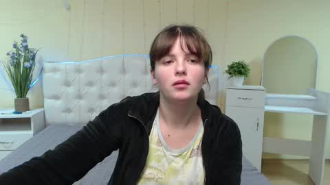 Stacey online show from February 4, 6:36 am