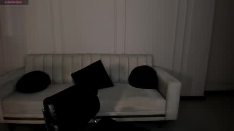 Stacy Woods online show from May 25, 11:49 am