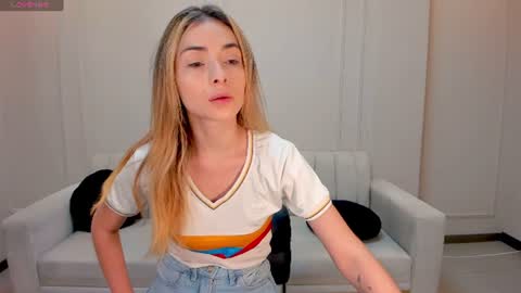 Snapshot of staceywood_ chatting on July 7, 10:52 am Stacy Woods online show from July 7, 10:52 am