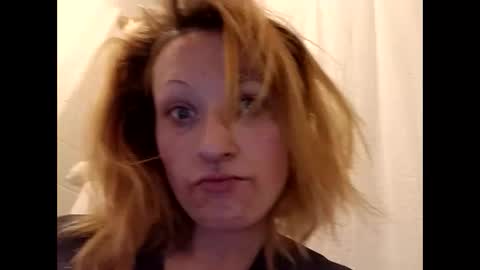 Snapshot of stacisavige chatting on January 9, 7:21 am Sinserity online show from January 9, 7:21 am