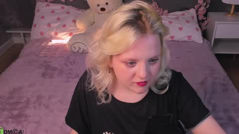 Snapshot of stacy_allenn chatting on May 18, 9:26 am Stacy allenn online show from May 18, 9:26 am