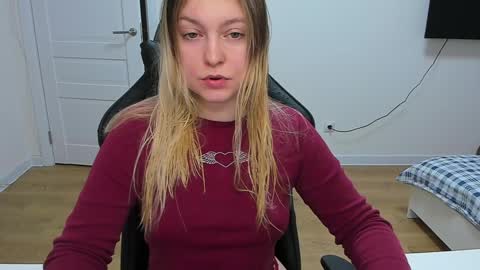 Stacy  online show from December 30, 7:59 am