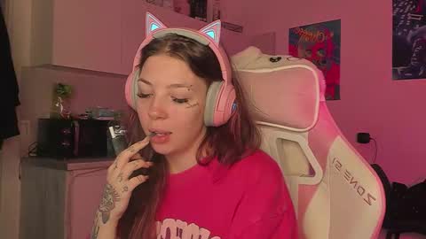 Snapshot of stacy_quinst chatting on December 4, 9:56 pm Stacy online show from December 4, 9:56 pm