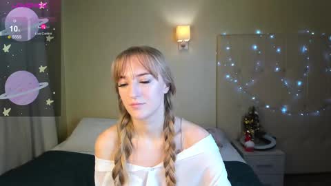 Snapshot of stacy_riiver chatting on December 19, 11:29 am Stacy Mon Tue Wed Thu Fri Sun GMT GMT 3 1000am - 0400pm online show from December 19, 11:29 am